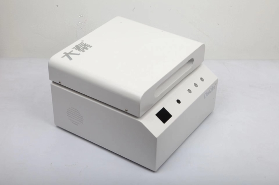 El limpiador ultravioleta portátil del desinfectante del teléfono ULTRAVIOLETA llevó la esterilización ligera del ozono