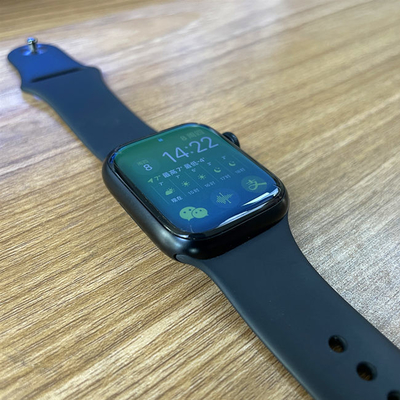 La parte posterior de encargo pela el cortador del protector de la pantalla para la película del hidrogel del reloj ultra 38m m de Apple