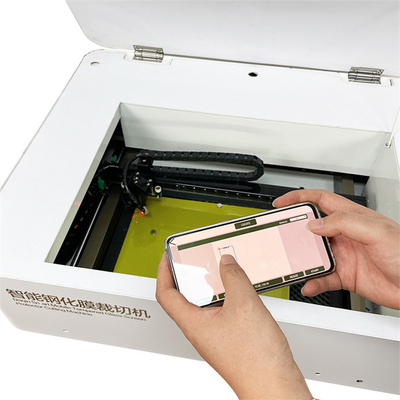 Máquina de corte por láser de protección de pantalla de vidrio templado móvil DAQIN con precisión de corte de 0,01 mm