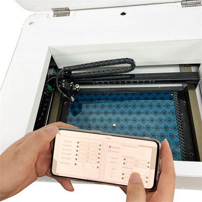 Máquina de corte por láser para material aplicable Acrílico/cuero/plástico/cortador de vidrio nano templado