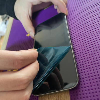 Máquina de corte por láser de protector de pantalla profesional para teléfono móvil con software de diseño personalizado