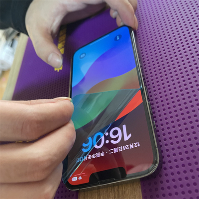 Máquina de corte por láser de protector de pantalla profesional para teléfono móvil con software de diseño personalizado